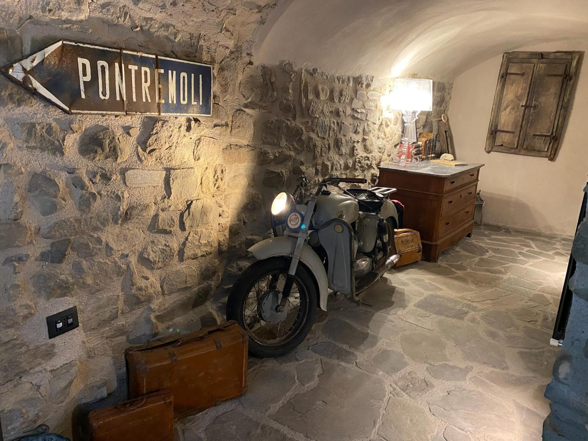 La Casa Medievale Suites E Spa Pontremoli Luaran gambar